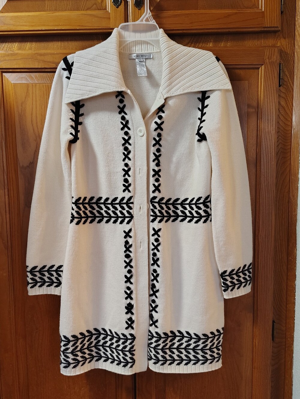 Nine West White Collared Cardigan Sweater Wool Blend Black Embroidered Trim Sz M